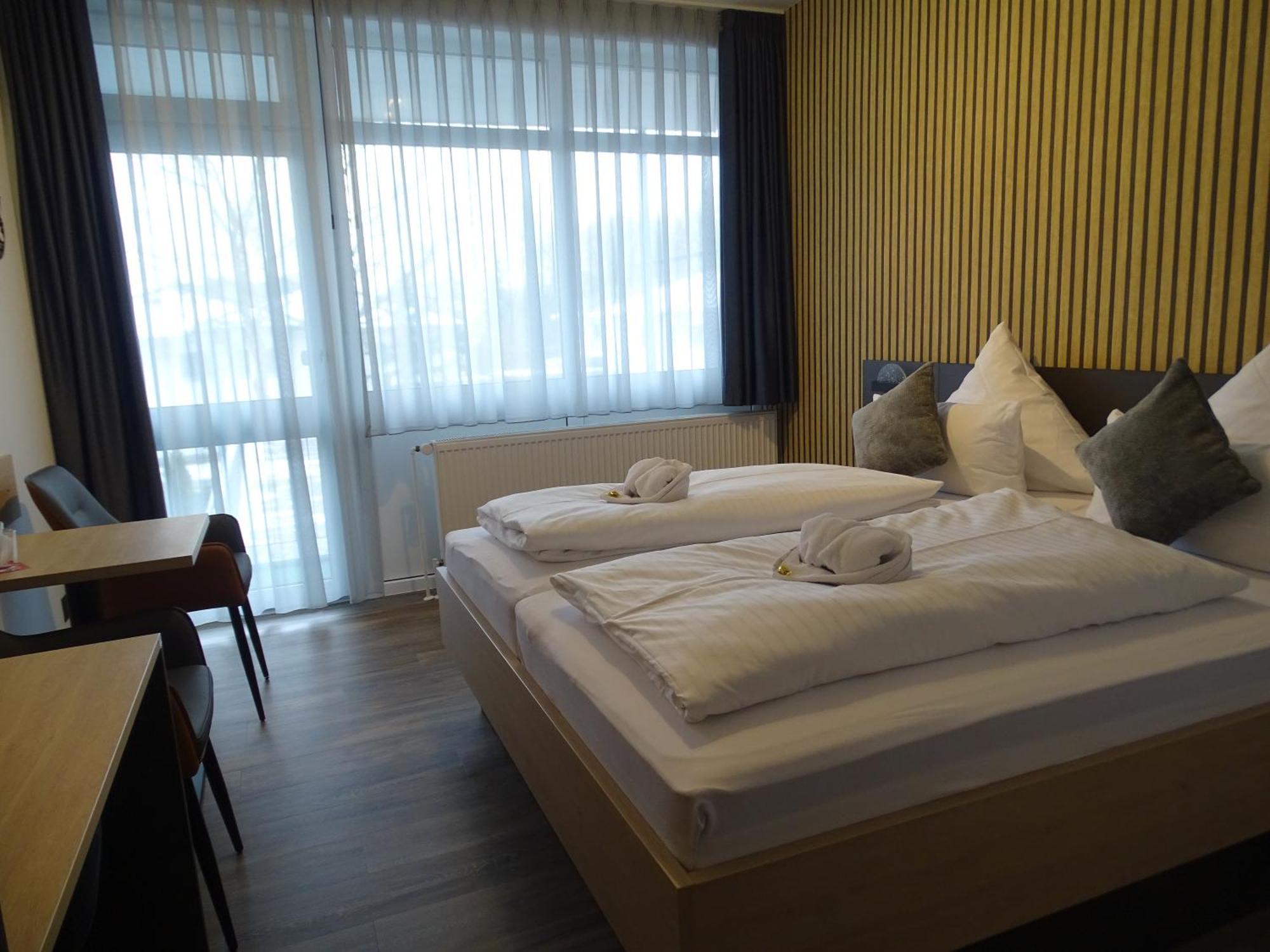 Zur Therme 3*