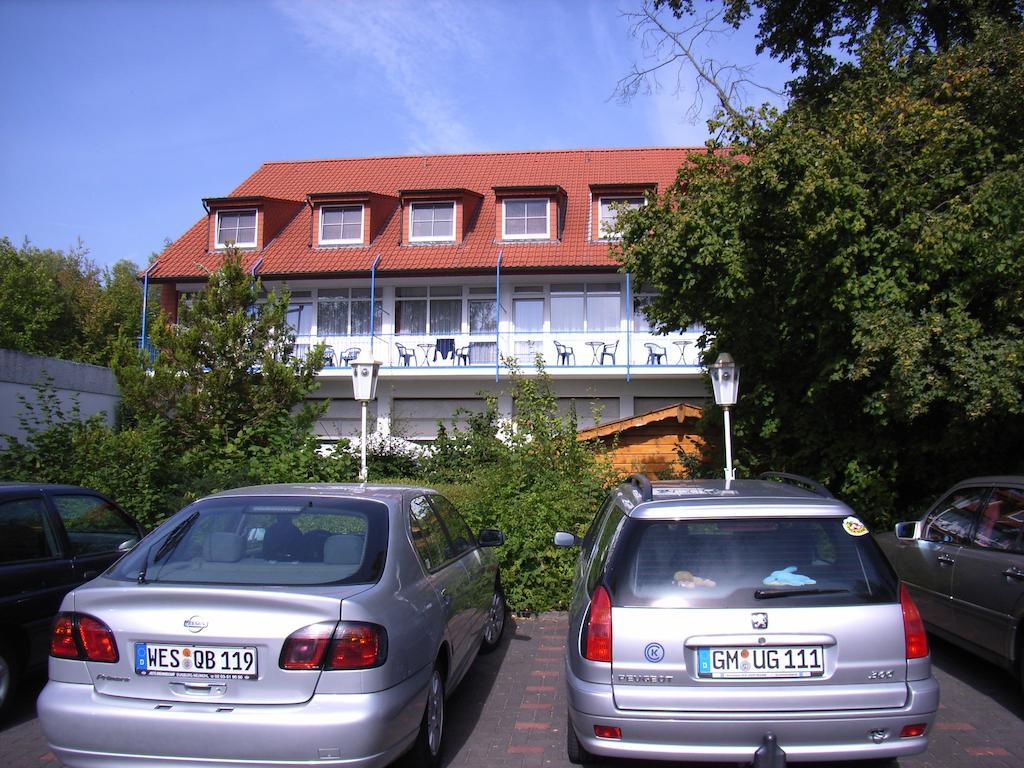 Zur Therme 3*